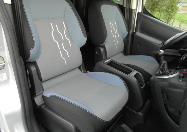Peugeot Partner cena 48000 przebieg: 114000, rok produkcji 2016 z Kraków małe 667